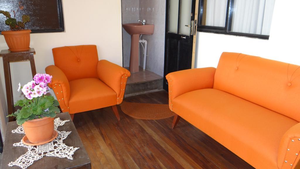 Casa De Huespedes Isabella Hotel Sucre Bagian luar foto